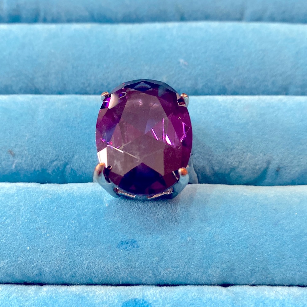 Costume jewelry ring